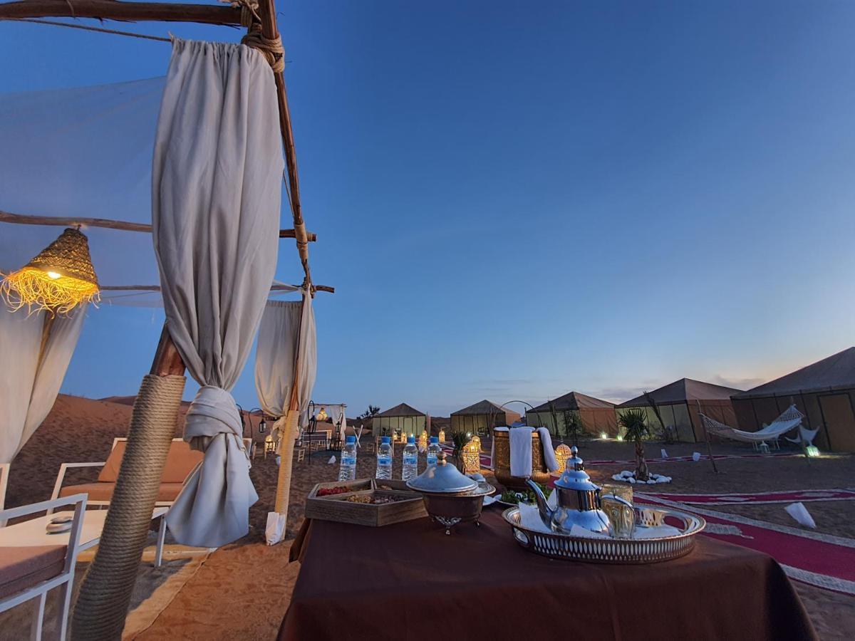 Nomads Dunes Nest メルズーガ エクステリア 写真